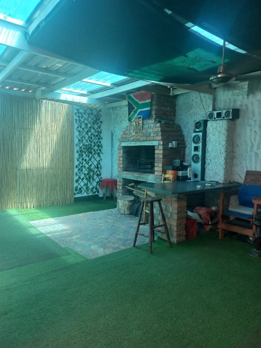 2 Bedroom Property for Sale in Belhar Western Cape